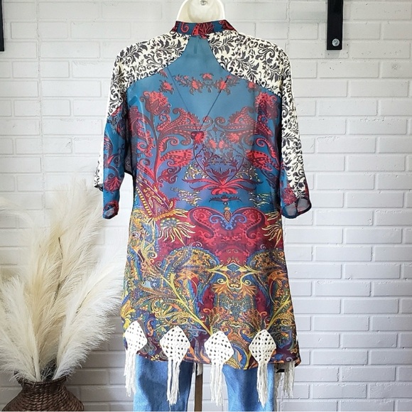 BKE | Floral Crochet Detail Kimono - Picture 4 of 6